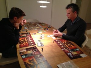 "Dette er mer enn bare et tusser og troll-spill" mener Kim