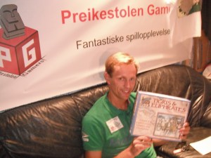 ET-vinner i den vakkert dekorerte Grotten.