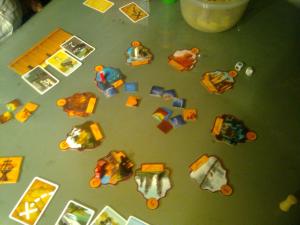 Den tykke, mannen og damen på jakt etter skatter...