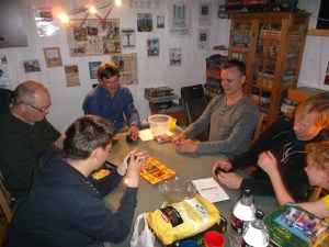 Stor bluffestemning i Grotten denne kvelden med hele 8 partier!!!