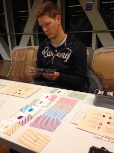 Avlangt bord, med plass for 3 spillere