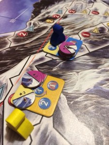 Turister som gleder seg til toppen. Kommer de ned igjen?