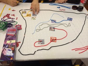 Det ser kanskje veldig barnslig ut, men det har sin sjarm og taktikkeri.