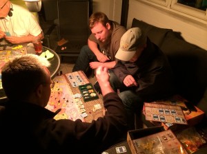 Spilling på nivåer! På det lave bordet er det harde kamper i Japan.