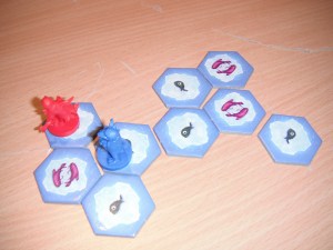 Bildebeviset viser at Nappeto(blå) kunne spise alle fiskene til høyre i bildet! 