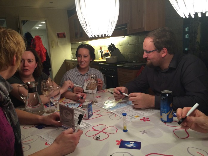 Det svært koselige og morsomme Telestrations.