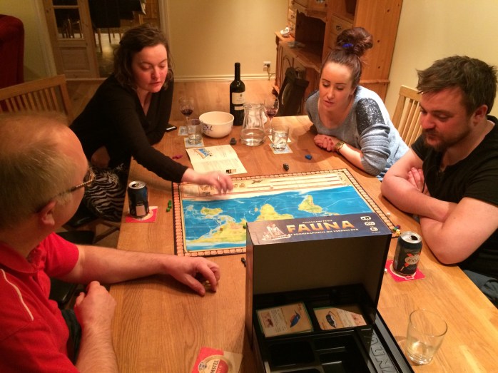Spenning og gjetting i Fauna.