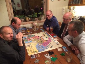 Ingen Galla uten funkenschlag! Black ser avslappende ut, men han fikk hard motstand.