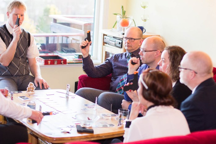 Pass på Olav og Robert i slike spill! Svært god innlevelse!