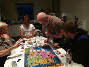 Klassiker i funkenschlag: pass på Peter når han reiser seg!