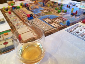 Tilbehør følger med på en fredagskveld.