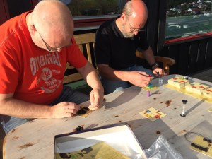 Enigma er ikke et spill for koselige samtaler.