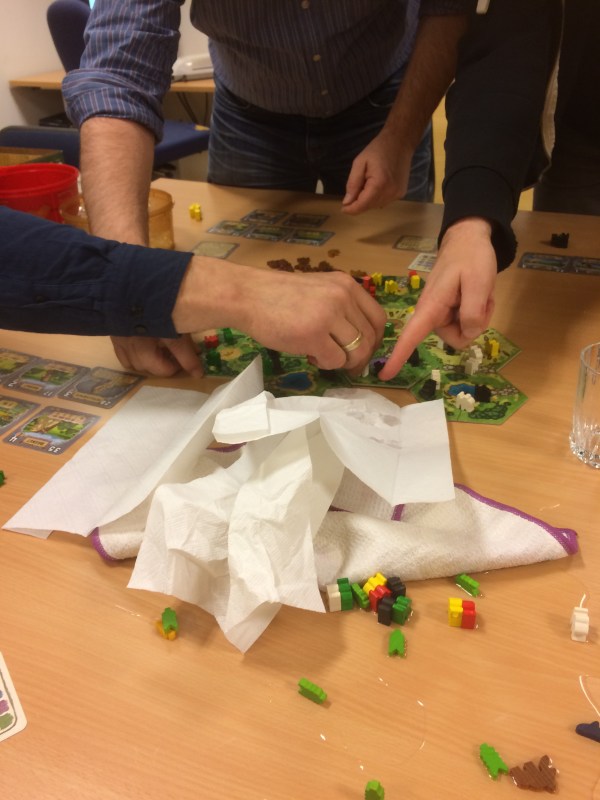 Full panikk på brettet da tsunamien rammet!!!