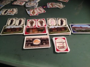 3 fulle hoteller, og et ledig samt en bil tom for bensin klare til nye turister